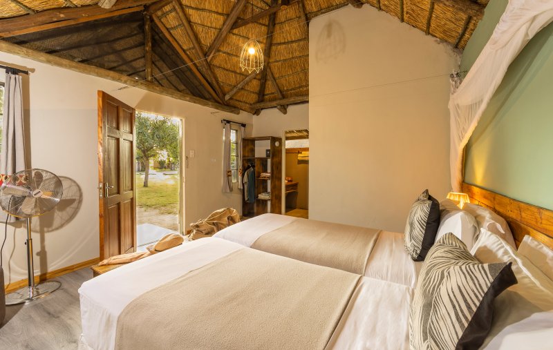 Read more about the article SABLE LODGE-TO-LODGE SAFARI 10 NIGHTS
